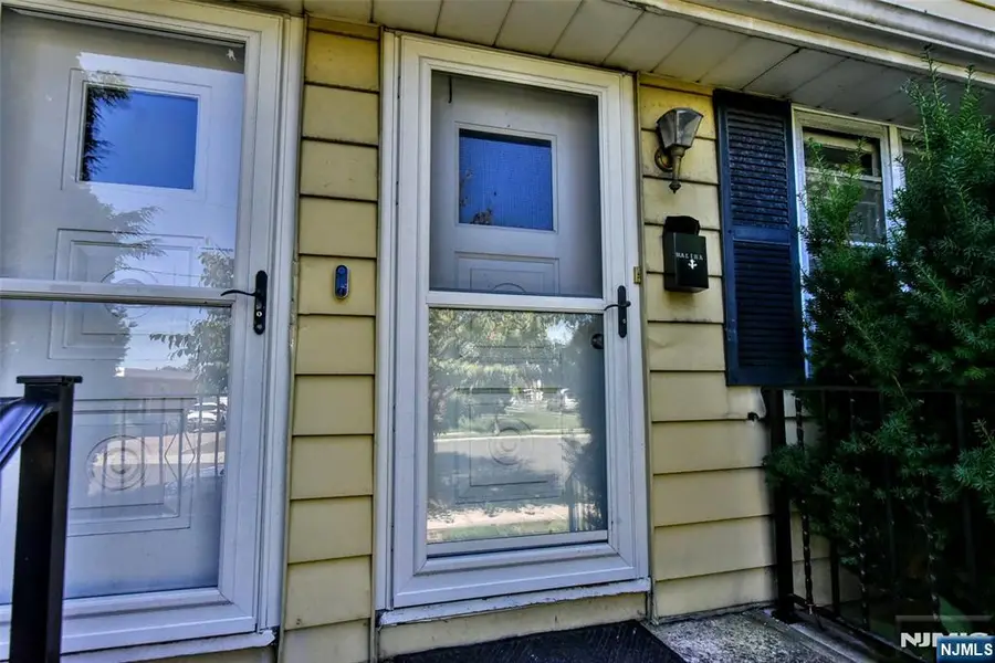 27 Hillcrest Avenue, Lodi, NJ 07644 - #3