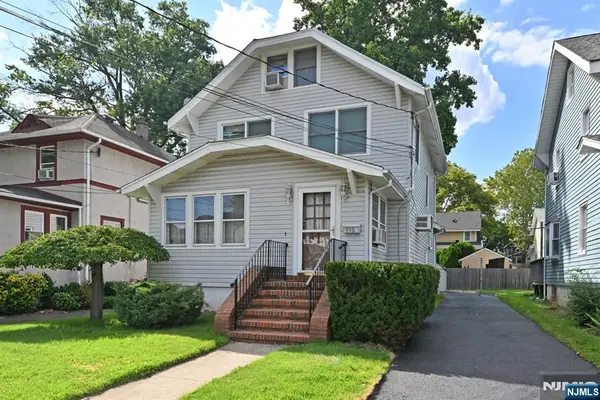 856 Ester Avenue, Teaneck, NJ 07666
