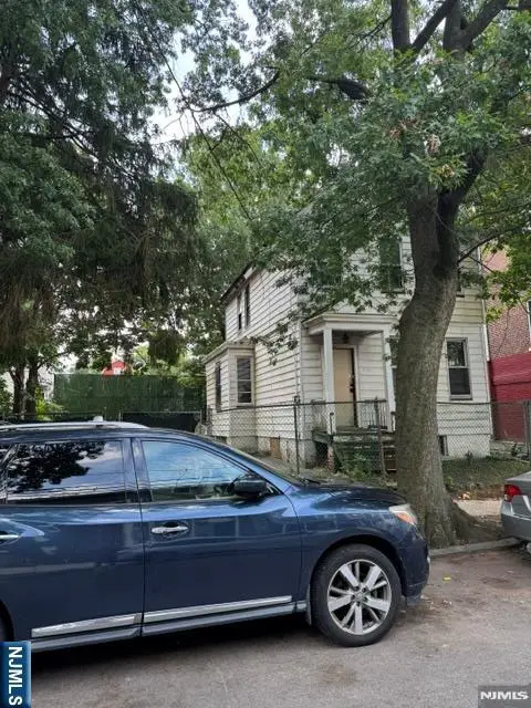 38 Sunset Avenue, Newark, NJ 07106