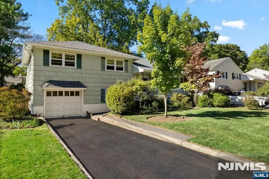 546 Lynn Street, Ridgewood, NJ 07450 - #2