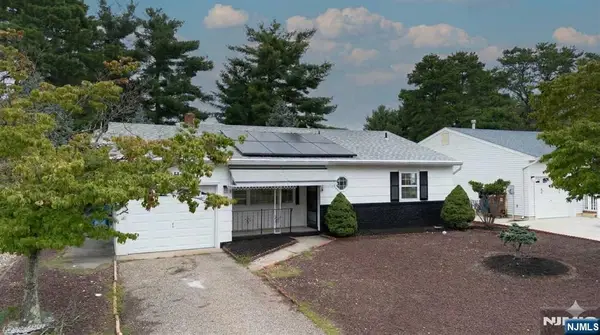 124 Northumberland Drive, Toms River, NJ 08757