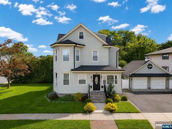 255 E 54th Street, Elmwood Park, NJ 07407