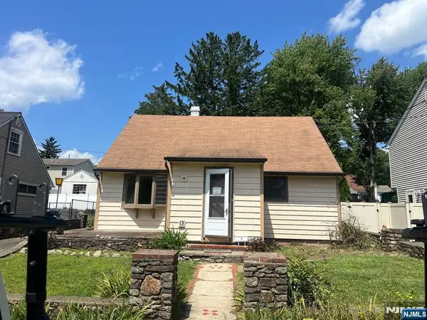 27 Charles Terrace, Waldwick, NJ 07463