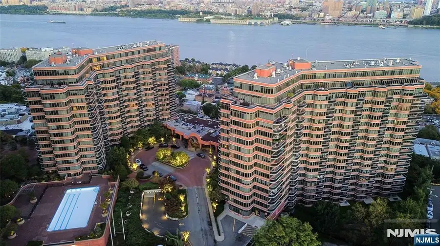 100 Carlyle Drive C18D, Cliffside Park, NJ 07010 - #2