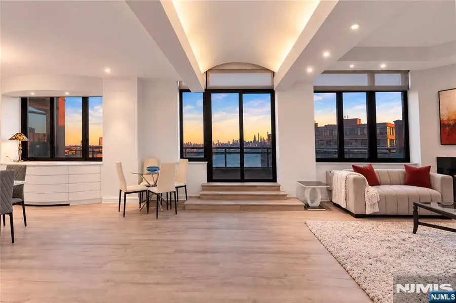 100 Carlyle Drive C18D, Cliffside Park, NJ 07010 - #3