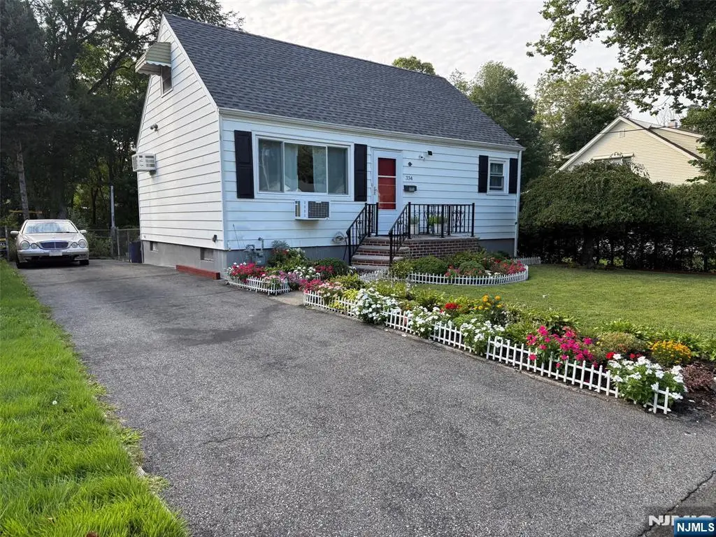 334 4th Avenue, Hawthorne, NJ 07506 - #1