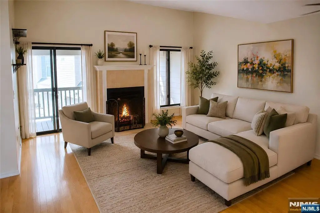 910 River Renaissance C10, East Rutherford, NJ 07073 - #1