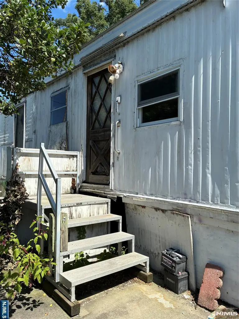 3 W 5th, Moonachie, NJ 07074 - #2