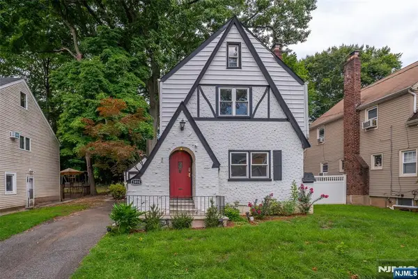 1016 Grace Terrace, Teaneck, NJ 07666