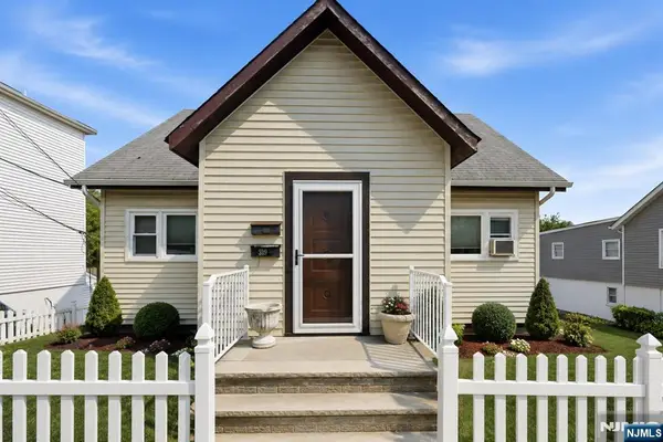 319 6th Street, Carlstadt, NJ 07072