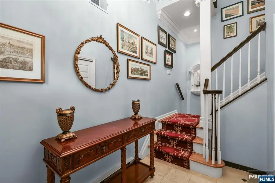 4 Windsor Court, Saddle River, NJ 07458 - #2