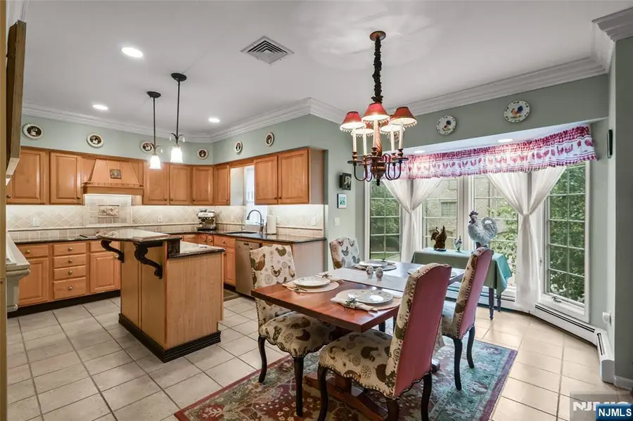 4 Windsor Court, Saddle River, NJ 07458 - #3