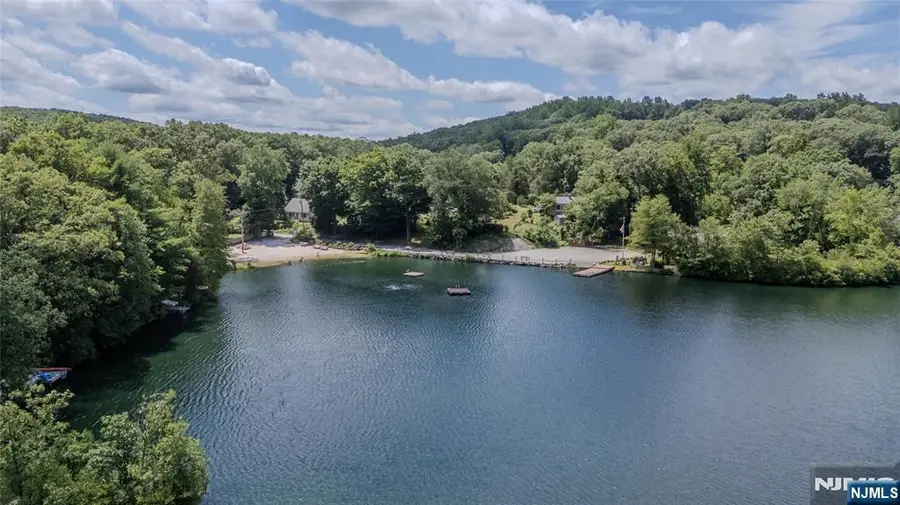 17 Highland Road, Bloomingdale, NJ 07403 - #2