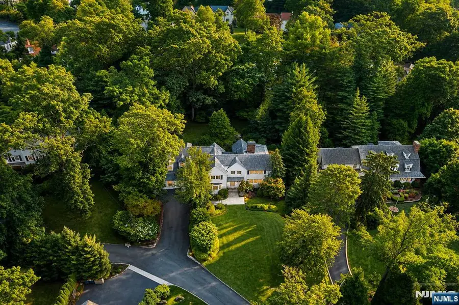 16 N Brae Court, Tenafly, NJ 07670 - #2