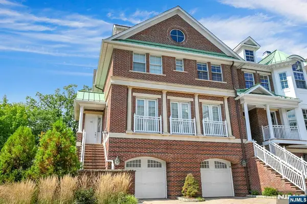 100 Heights Lane, Tenafly, NJ 07670