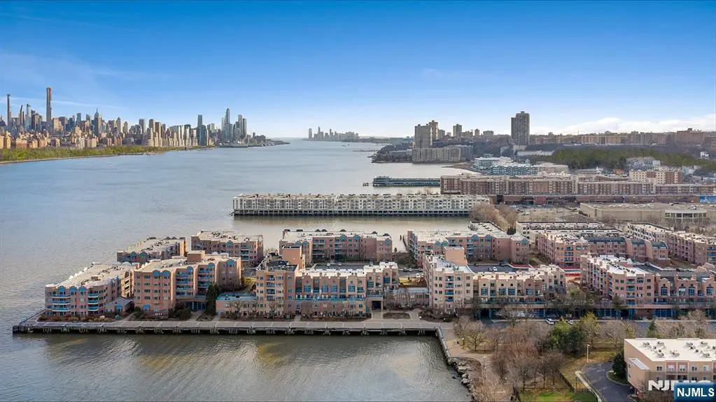 405 Williams Court 405, Edgewater, NJ 07020 - #1