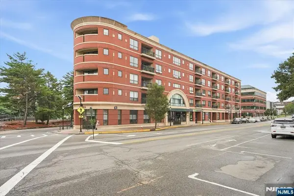 1 Orient Way 311, Rutherford, NJ 07070