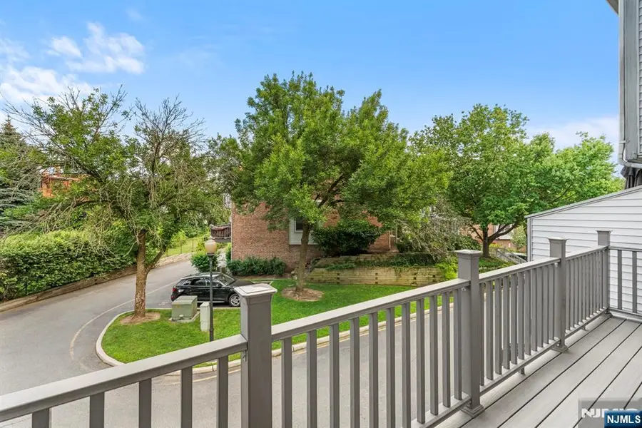 477 Undercliff Avenue, Edgewater, NJ 07020 - #3