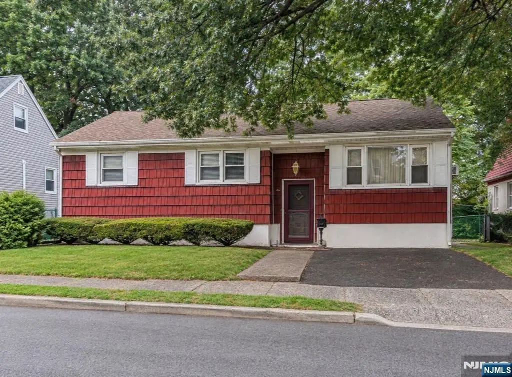 10 Moore Place, Nutley, NJ 07110 - #1
