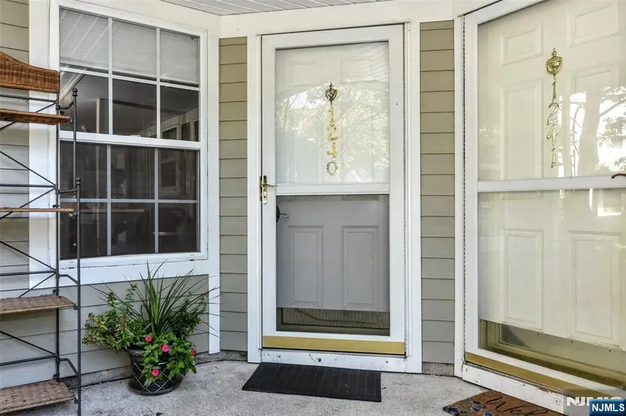 1240 Garrison Court, Mahwah, NJ 07430 - #2