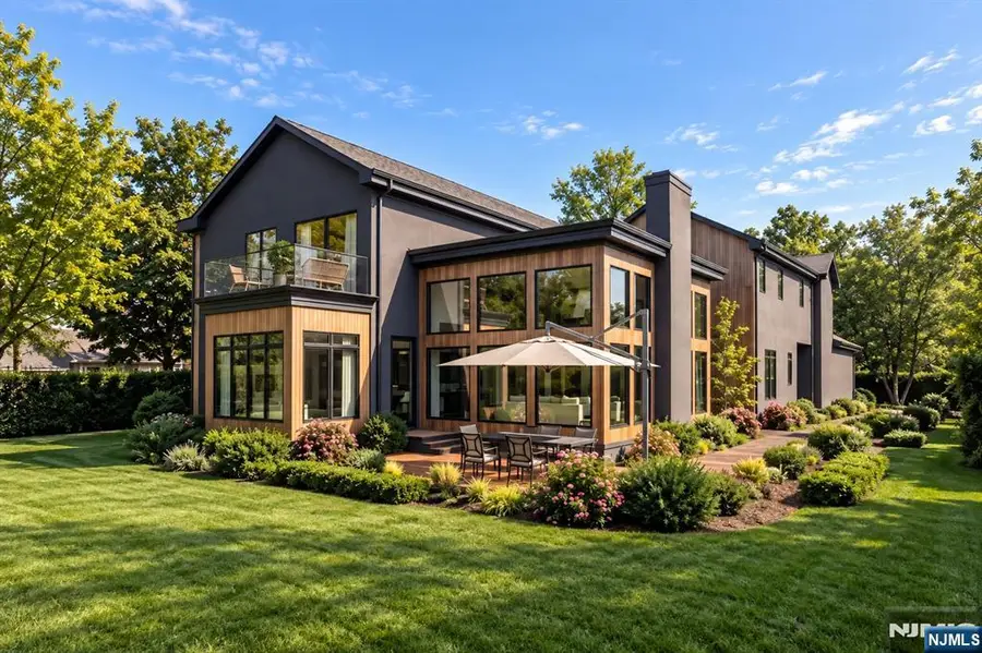 16 John Street, Demarest, NJ 07627 - #2