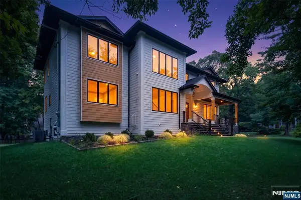 455 Sunset Avenue, Haworth, NJ 07641