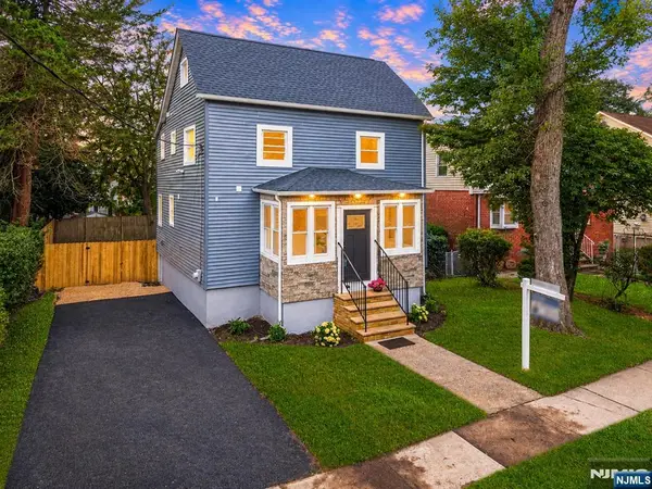 152 Washington Place, Teaneck, NJ 07666