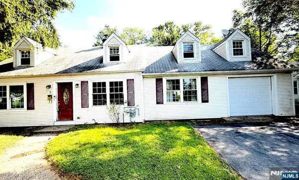 5 Brookside Avenue, Pequannock Township, NJ 07444