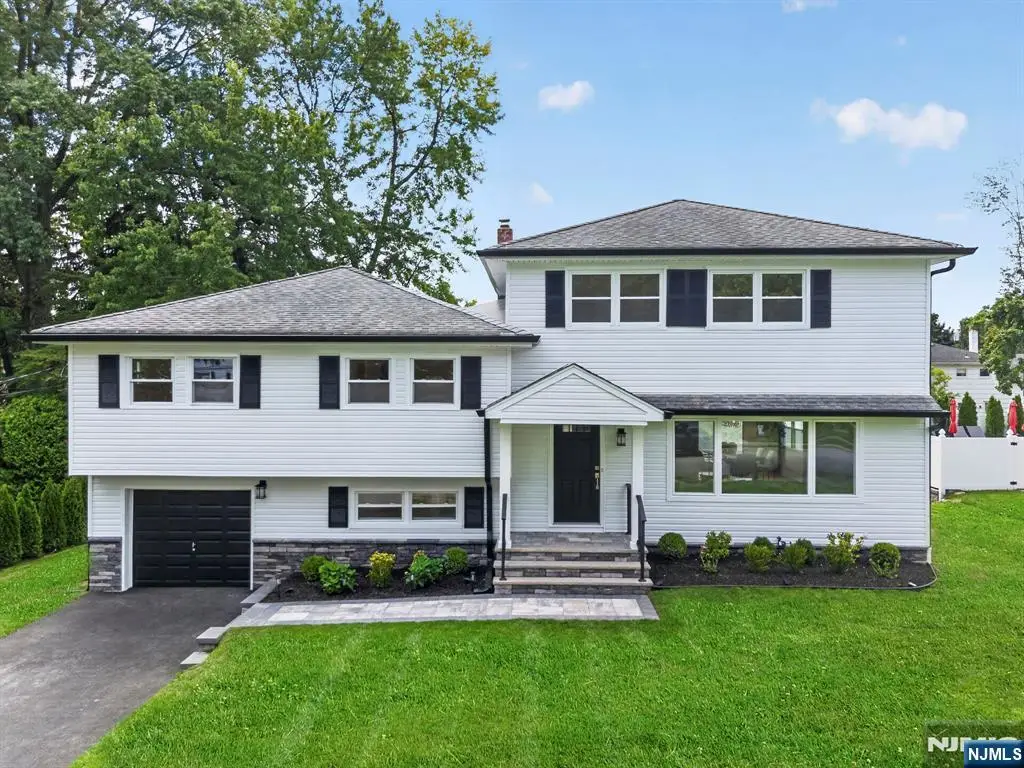 15 Haussler Terrace, Clifton, NJ 07013 - #1