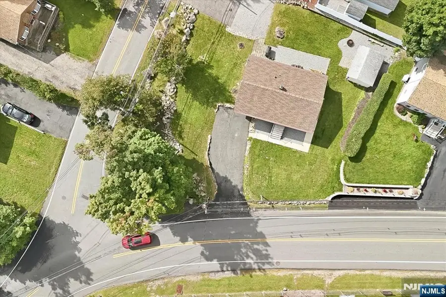 2 Crescent Road, Hopatcong, NJ 07843 - #3