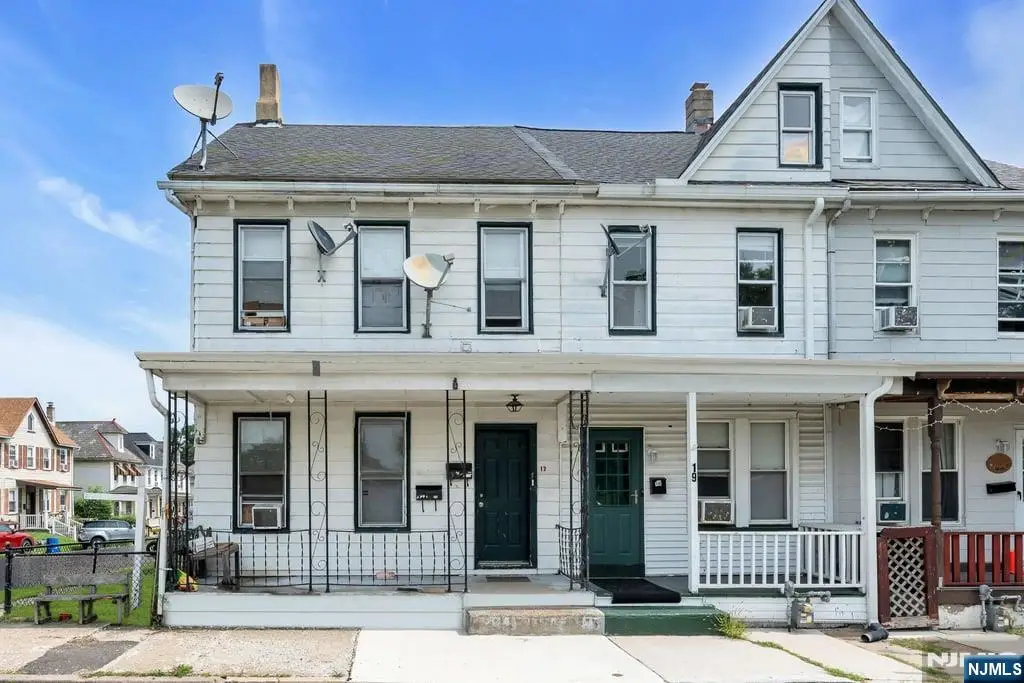 17 Railroad Avenue, Phillipsburg, NJ 08865 - #1