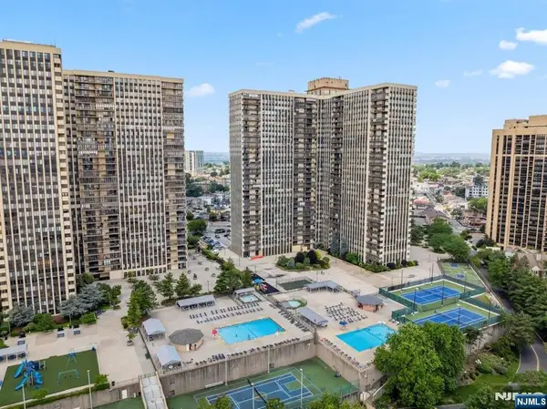 300 Winston, Cliffside Park, NJ 07010