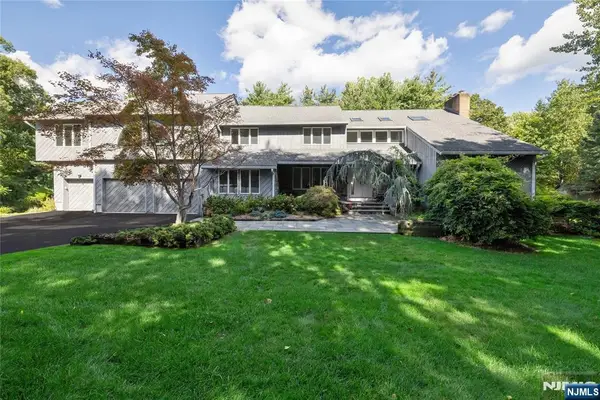 22 Angela Court, Woodcliff Lake, NJ 07677