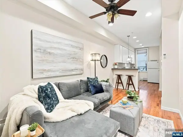 358 3rd Street 3L, Hoboken, NJ 07030