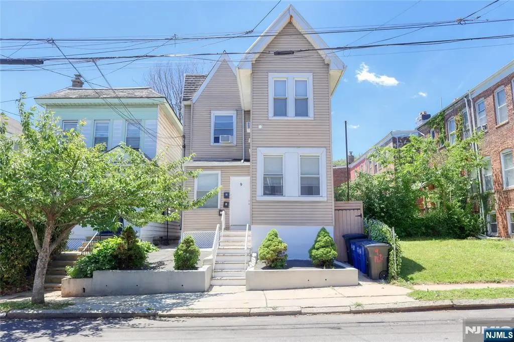 9 Emerson Place, Newark, NJ 07114 - #1