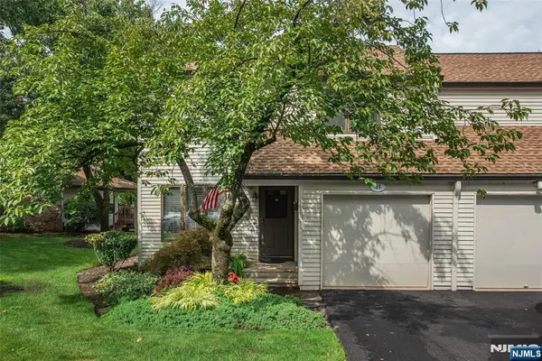 45 Stonegate Drive, Roseland, NJ 07068