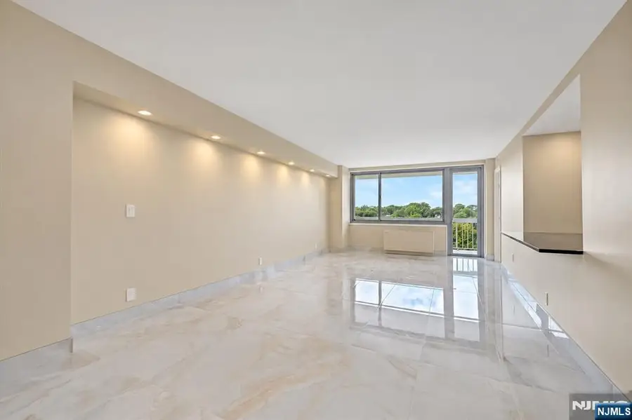 1600 Parker Avenue 7A, Fort Lee, NJ 07024 - #3