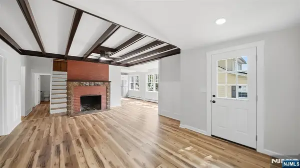 4 Merrie Trail, Denville Township, NJ 07834