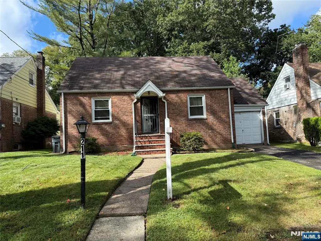 211 E Tryon Avenue, Teaneck, NJ 07666 - #1