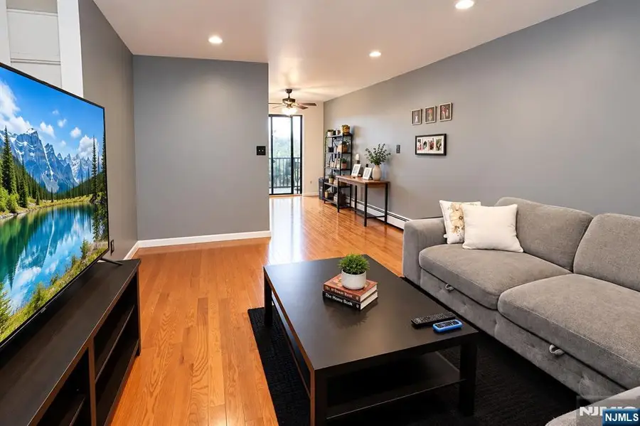 201 12th Street 24, Palisades Park, NJ 07650 - #2