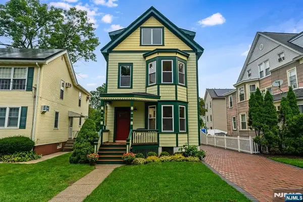 7 Hazelwood Road, Bloomfield, NJ 07003