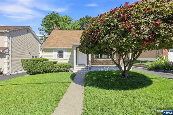 49 Falmouth Avenue, Elmwood Park, NJ 07407