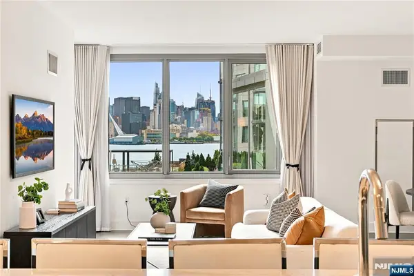9 Ave At Port Imperial 413, West New York, NJ 07093