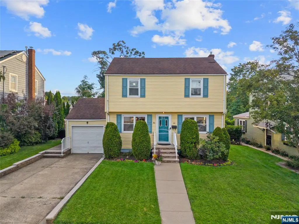 29 Larkspur Lane, Clifton, NJ 07013 - #1