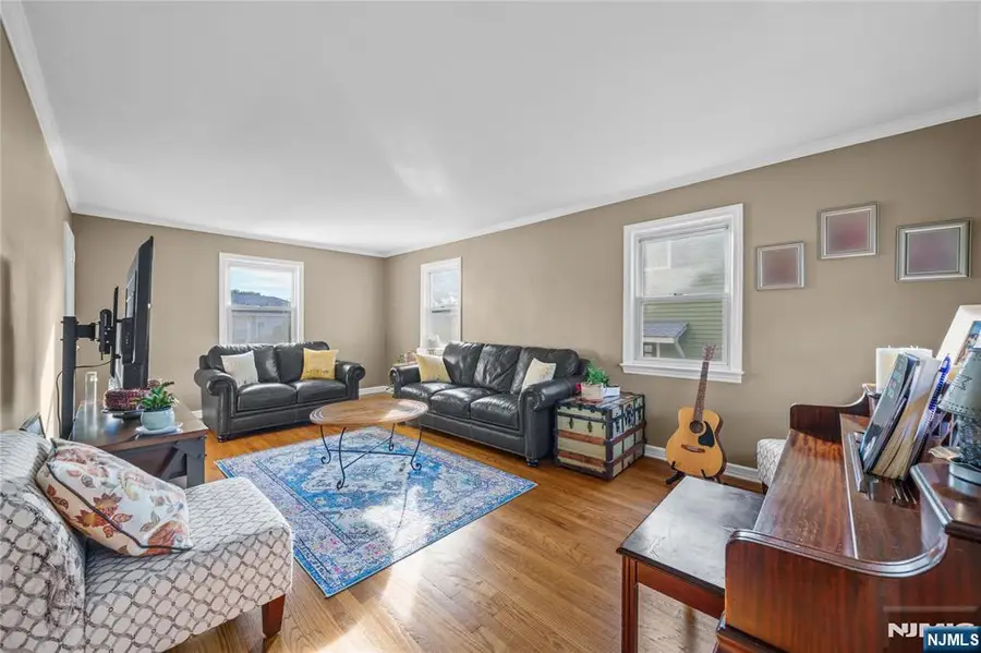 29 Larkspur Lane, Clifton, NJ 07013 - #2