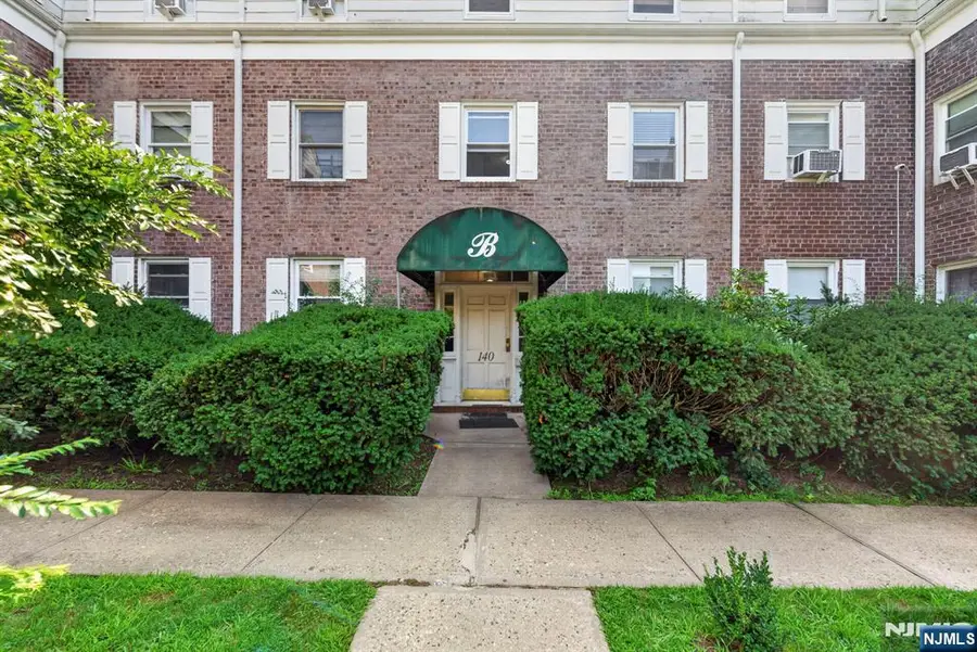 140 W Englewood Avenue 5B, Teaneck, NJ 07666 - #3