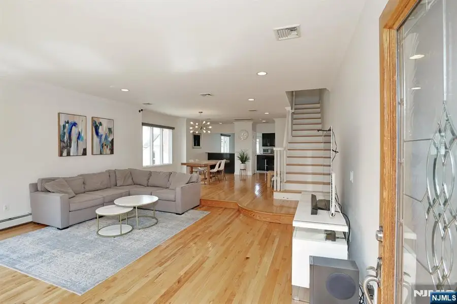 27 Lawton Avenue C0027, Cliffside Park, NJ 07010 - #3