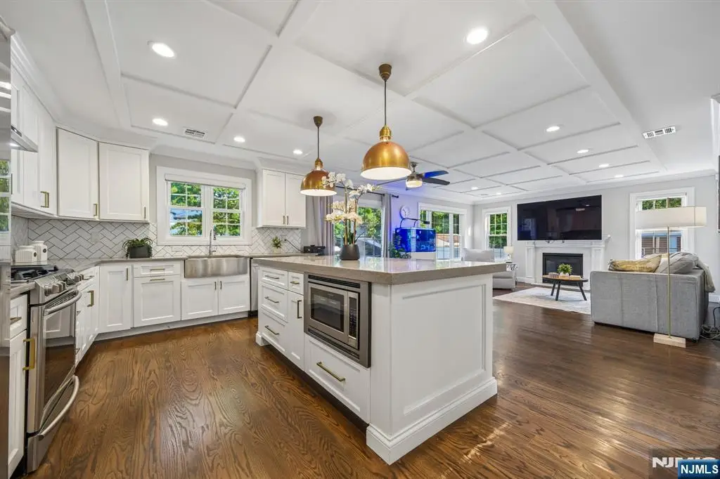 9 Burnet Hill Road, Livingston, NJ 07039 - #1