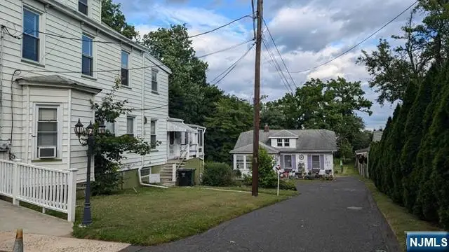 20 N Farview Avenue, Paramus, NJ 07652 - #3