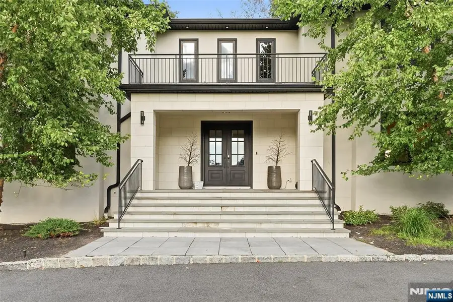 55 Kennedy Drive, Cresskill, NJ 07626 - #3
